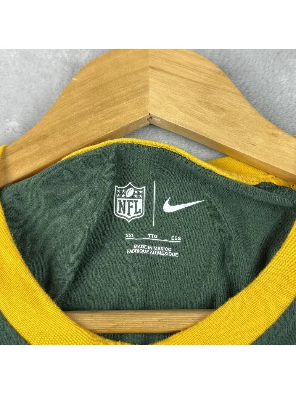 Nike Green Bay Packers Men's XXL Throwback Raglan Long Sleeve NFL Grapic Sporty